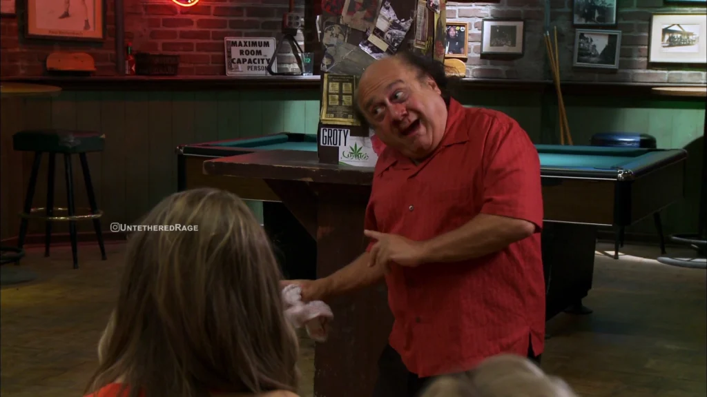 I know some of you may have heard about that other guy __ Always Sunny __ Frank Reynolds Little Beauties __ S07E03 __ Season 7 Episode 3